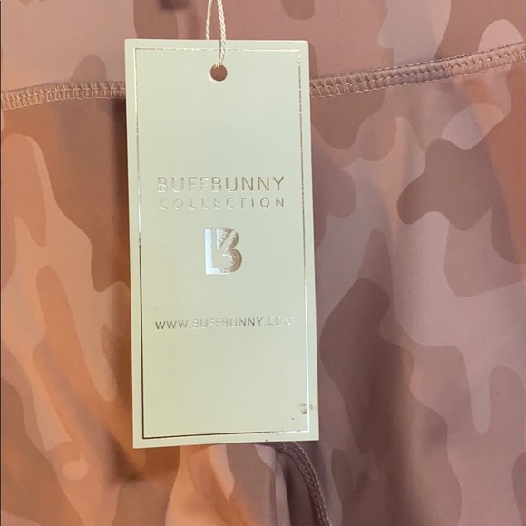 Buffbunny pink camo workout shorts - Picture 2 of 2